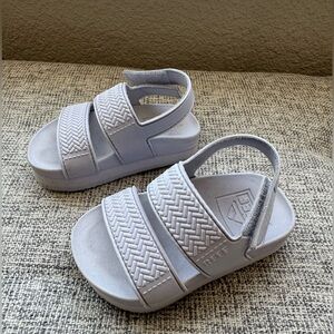 REEF Toddler Kid Water Vista Platform Sandal, Water Friendly, Velcro Strap